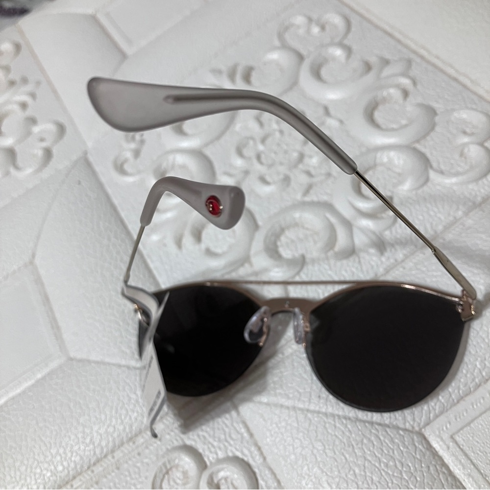 Oscar De La Renta Cat eye Brown Metal Frame Sunglasses NWT - Picture 4 of 6